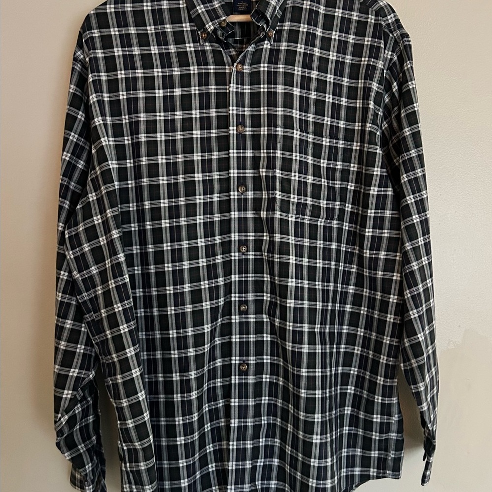 Brooks Brothers 346 Men’s Size Large 100% Cotton Plaid Button Down Long Sleeve